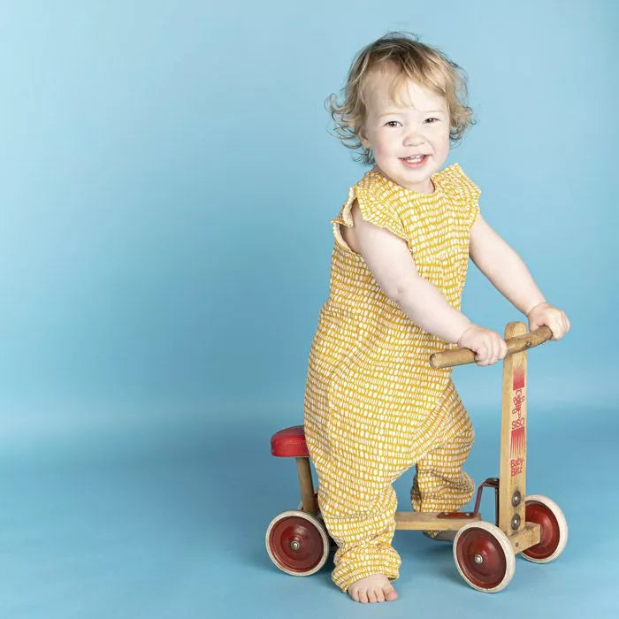 Baby Overall aus Bio-Musselin mit Rüsschen-Ärmeln – Leicht & Schutzvoll für kleine Entdeckerin - Sense Organics