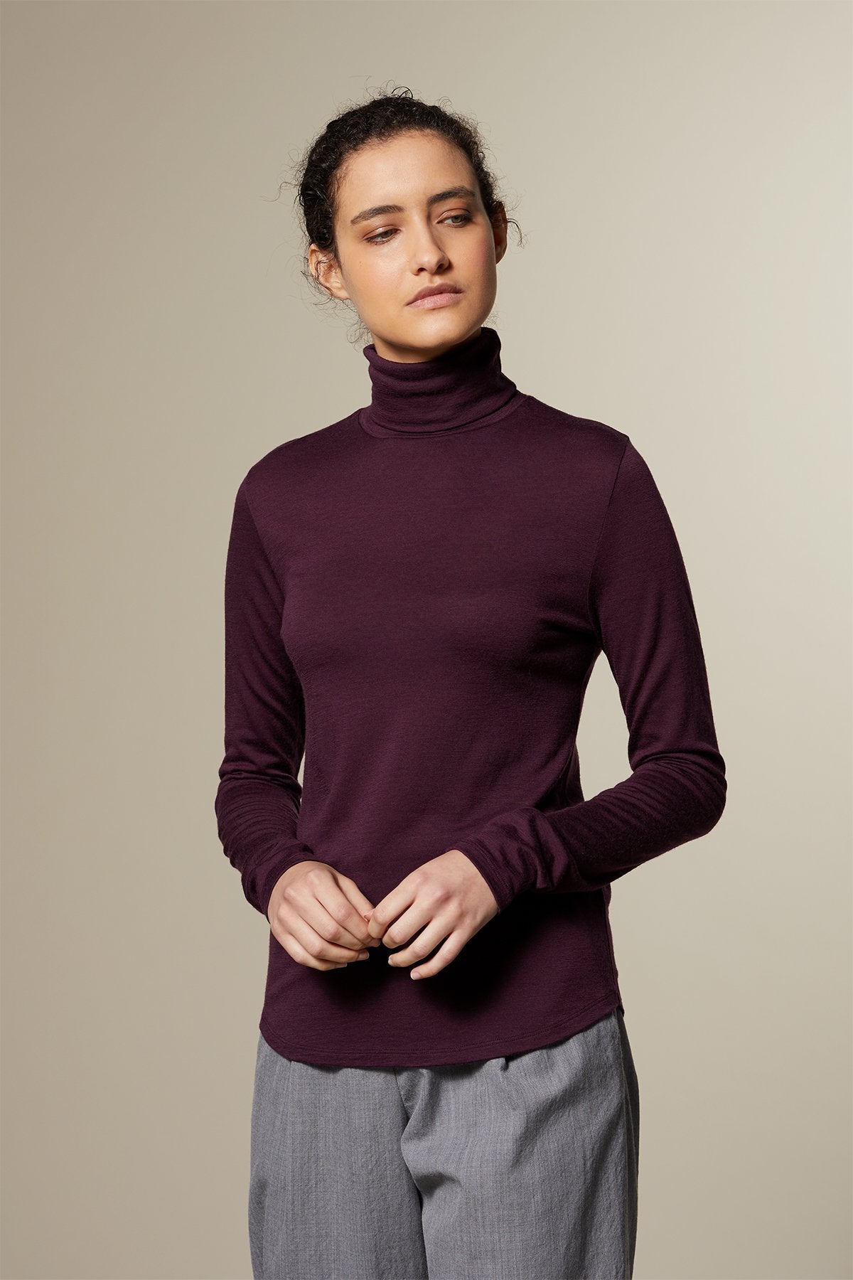 Funktionsschnitt DELIGHT Rollkragenpullover – AUBERGINE | Merino & TENCEL™ Shirt, 50/50