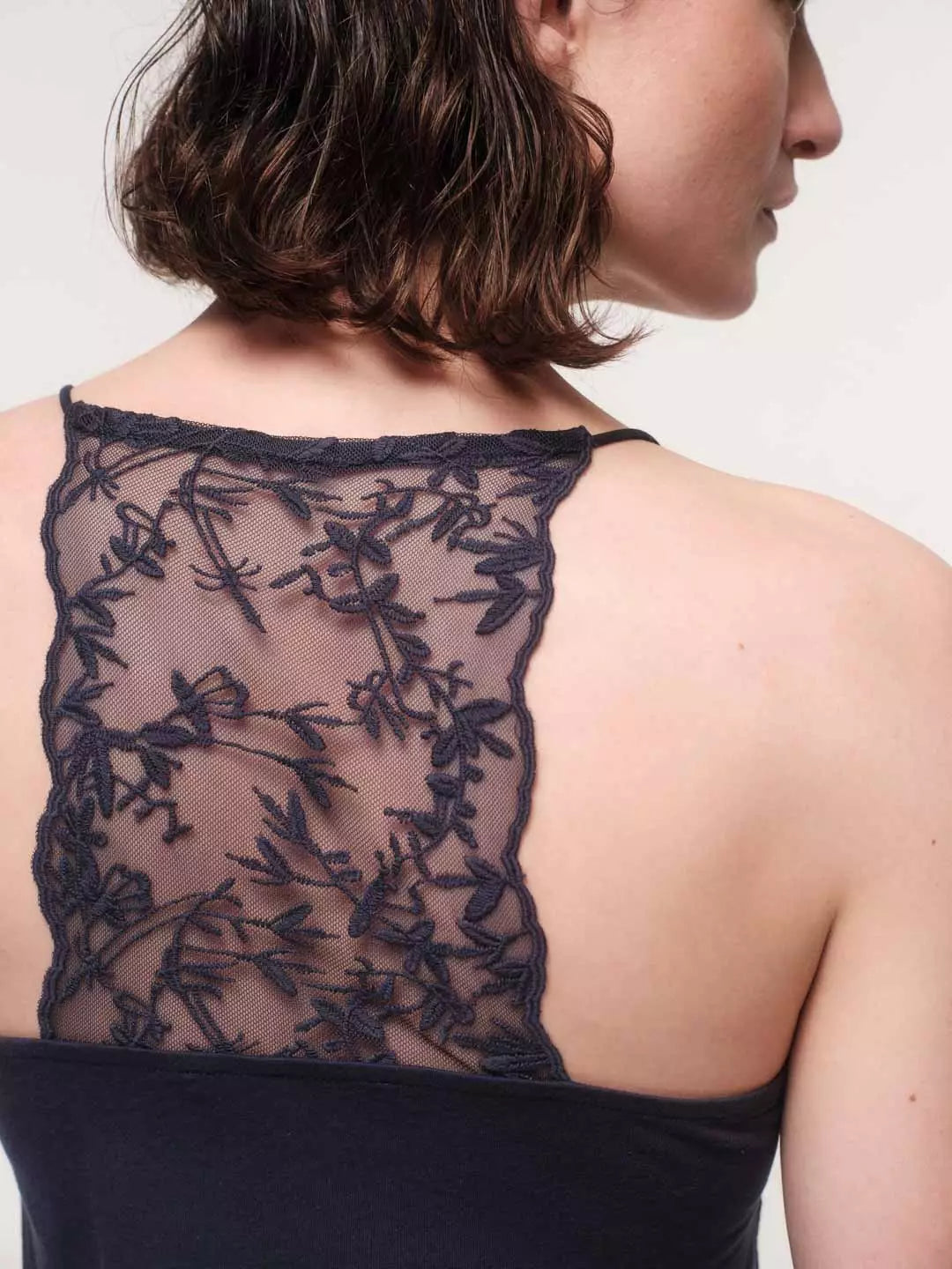 Lanius Top GOTS mit Spitze – Dunkelblau, Bio-Baumwolle, vegan & fair